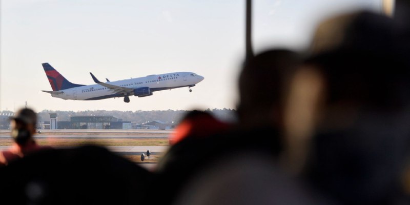 美国航空旅行者：经济衰退？没感觉啊