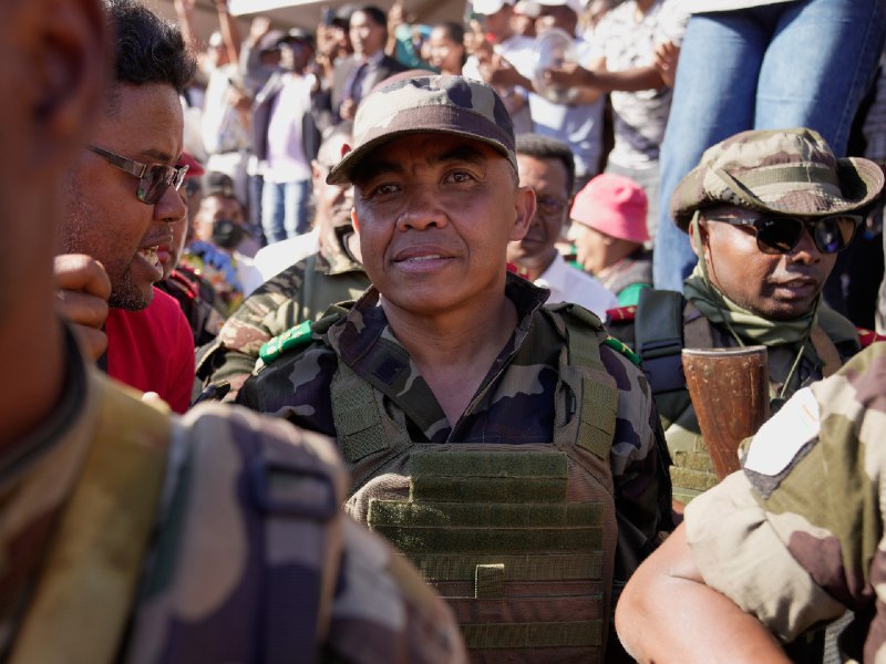 马达加斯加军方领导人将宣誓就任总统 非盟暂停其成员国资格