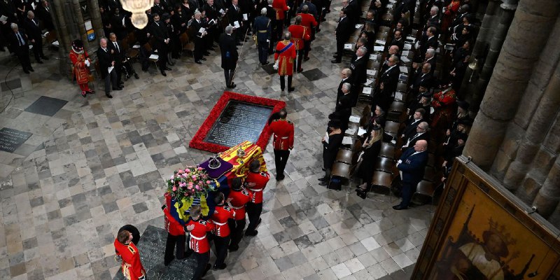 英国举行历史性国葬，送别女王伊丽莎白二世