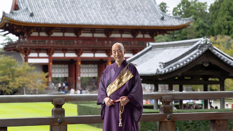 东大寺第224代别当 桥村公英：在佛前双手合十时，忘记恩怨，理解他人