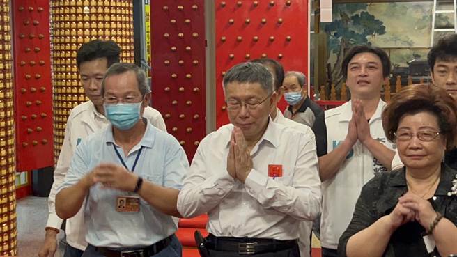 柯文哲520宣示後首站活動在高雄玉皇宮 支持者大喊：柯總統 - 政治