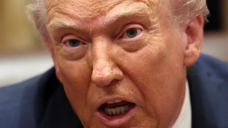 特朗普称他将于“明年初”访问中国