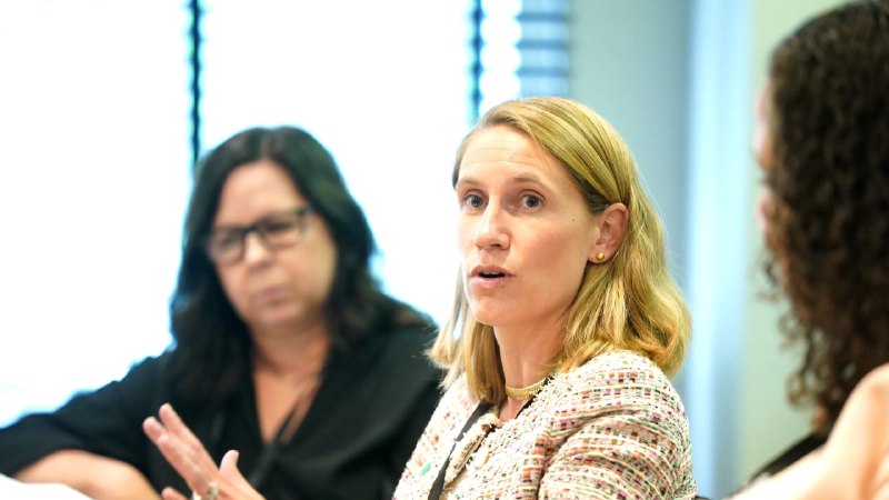 Caroline Crenshaw’s SEC Renomination Faces Crypto Industry Backlash as Senate Vote Looms