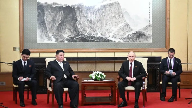 普京与金正恩在北京会晤；克里姆林宫称俄罗斯并未密谋反对美国