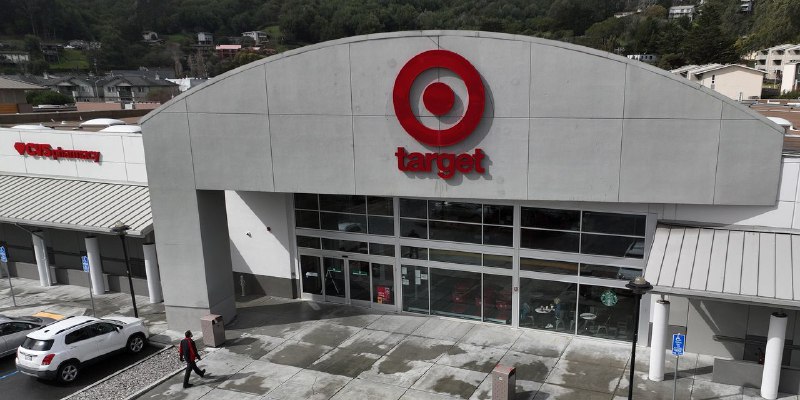 Target在遭到顾客反感后撤下部分LGBT主题商品