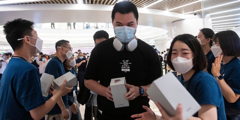 苹果iPhone 14引发中国消费者浓厚兴趣，但本土对手不容小觑