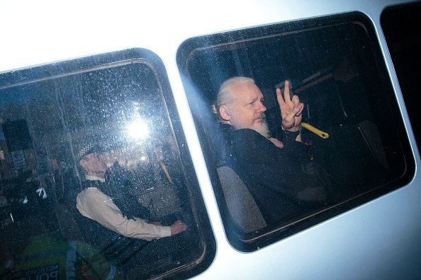 英国法院要求美国保证阿桑奇不会被判死刑