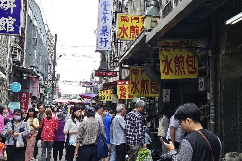 沒連假放了！網轟「行政院矯枉過正」：連中秋節都沒放連假 | 聯合新聞網