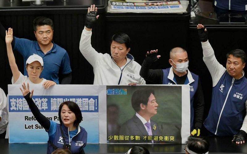 下午察：台湾立法院“怪兽”正浴火重生？