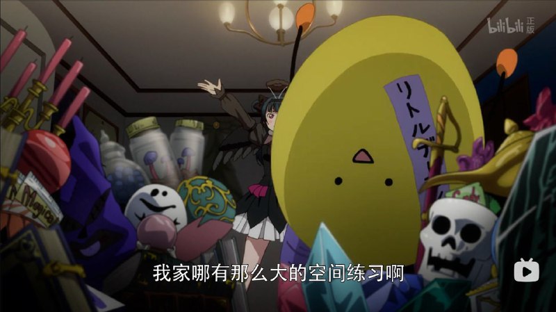 草，这个东西，是gamers吉祥物，上面的装饰是gamers和水水联动的时候加上去的，因为联动的店长是善子