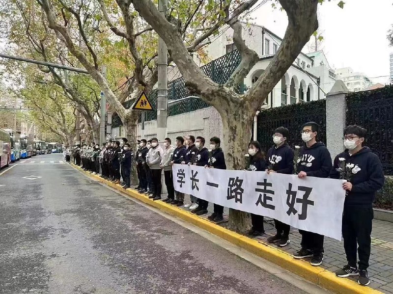 上海群众为江主席送行上海群众为江主席送行