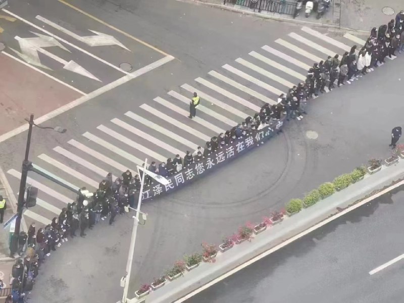 上海群众为江主席送行上海群众为江主席送行