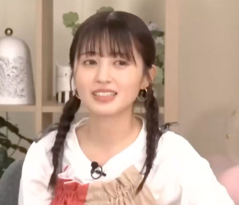 你逢田姐又换了一个很少女的发型（